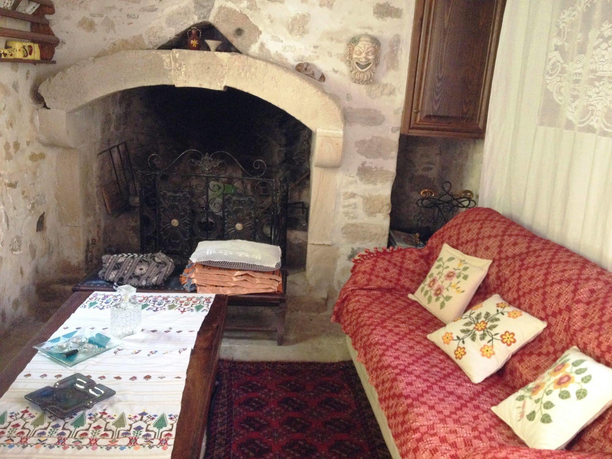 Traditional Cretan Houses,Agios Myronas Екстериор снимка